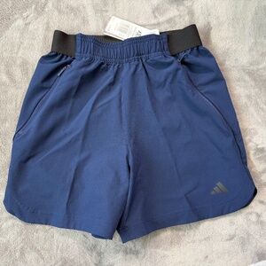 Adidas Training Shorts Men's Sz XS 5"
